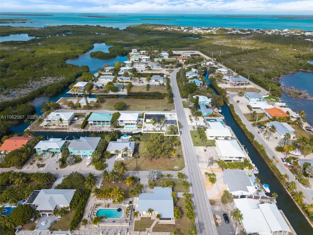 30368 Killdeer Ln Big Pine, FL 33043