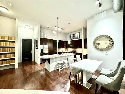 2525 Mccue St Road #407