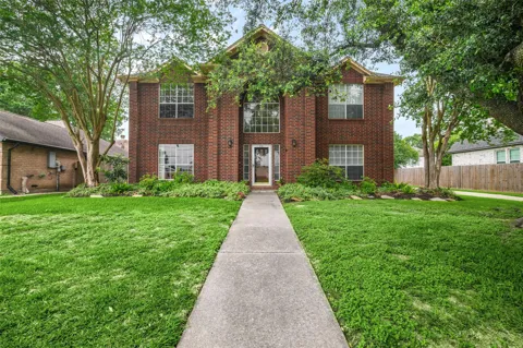 1735 Les Talley Drive
