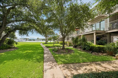 25 Lakewood Lane #25