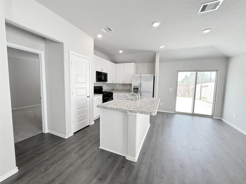 21611 Dessert Lilly Road Waller, TX 77484