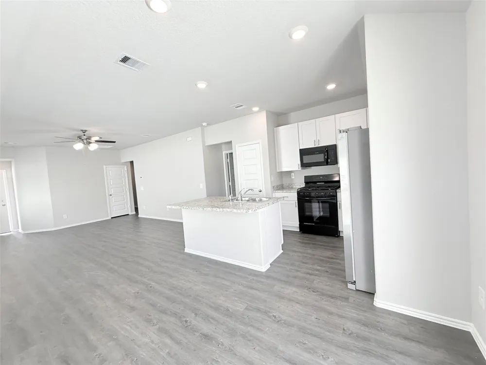 21611 Dessert Lilly Road Waller, TX 77484