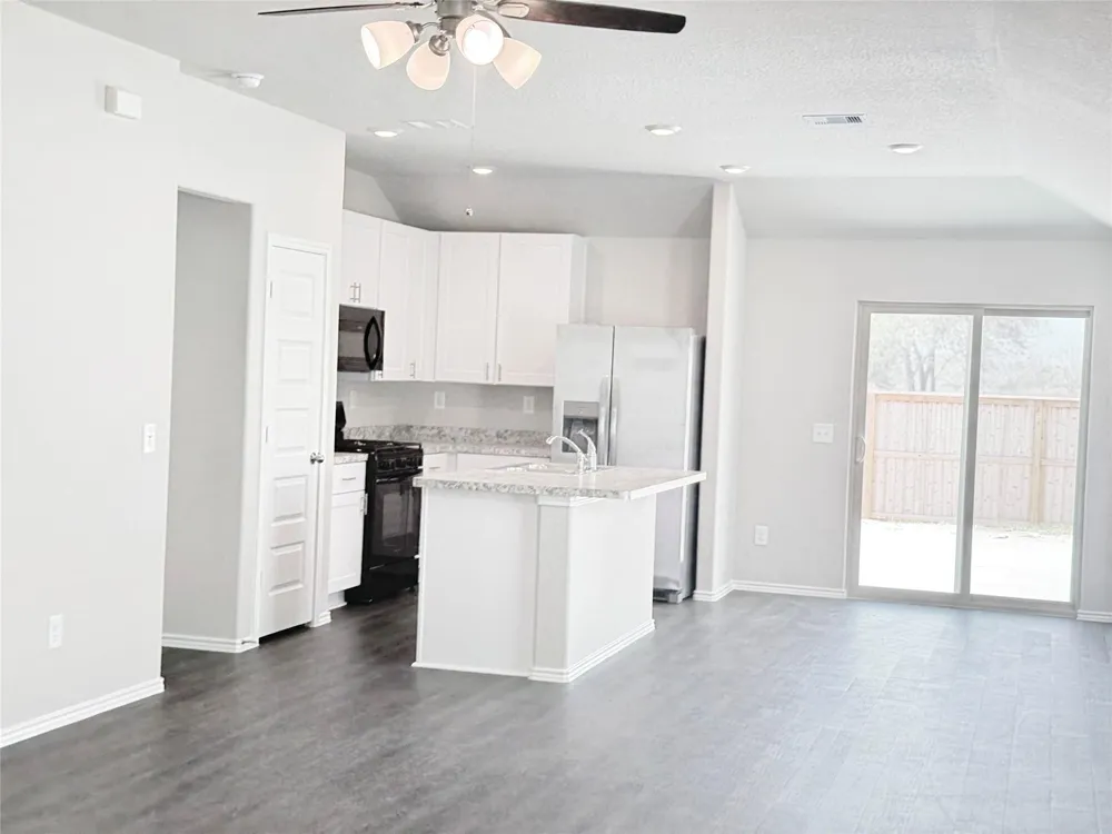 21611 Dessert Lilly Road Waller, TX 77484