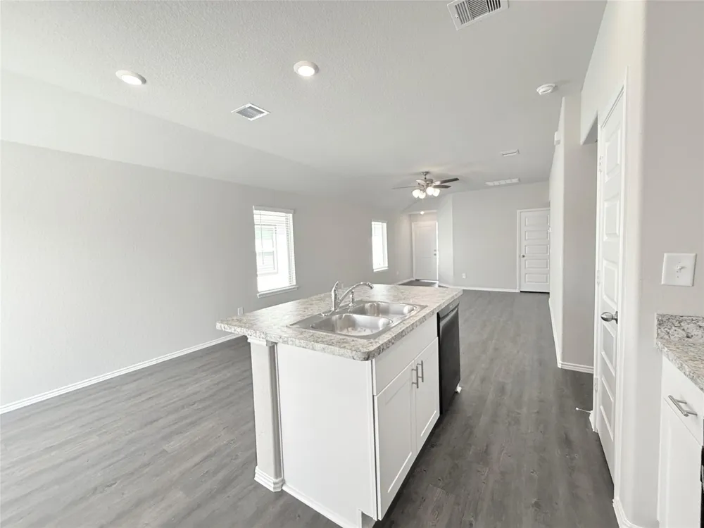 21611 Dessert Lilly Road Waller, TX 77484