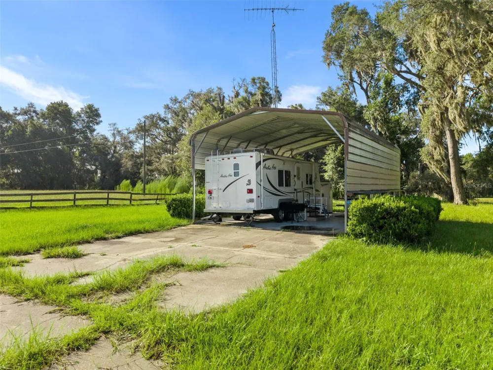 390 SE 30TH AVENUE Trenton, FL 32693