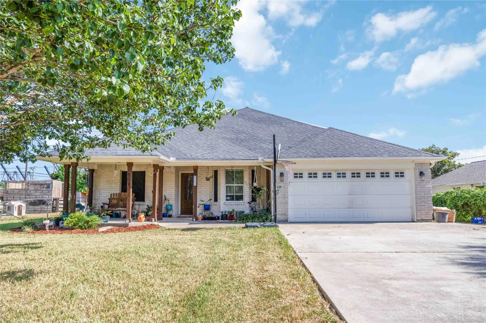 507 Shore Acres Boulevard La Porte, TX 77571