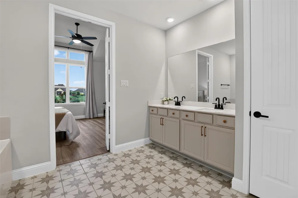 18207 W Shoreline Vista Lane Cypress, TX 77433