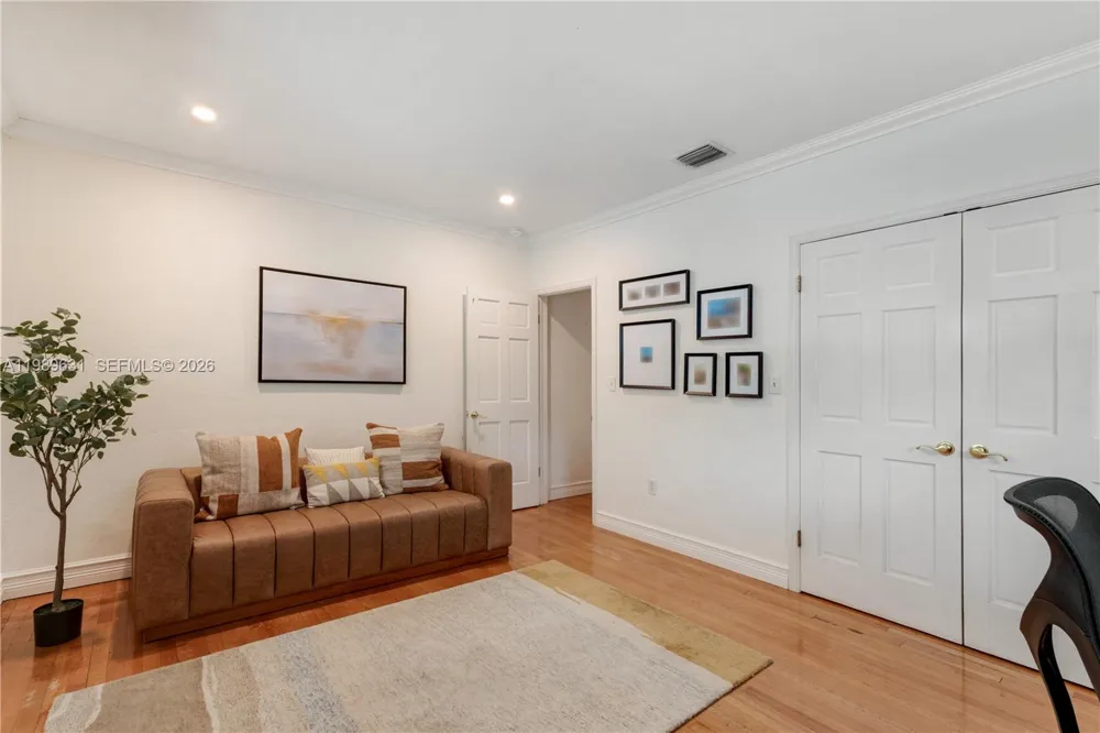 426 Hardee Rd Coral Gables, FL 33146