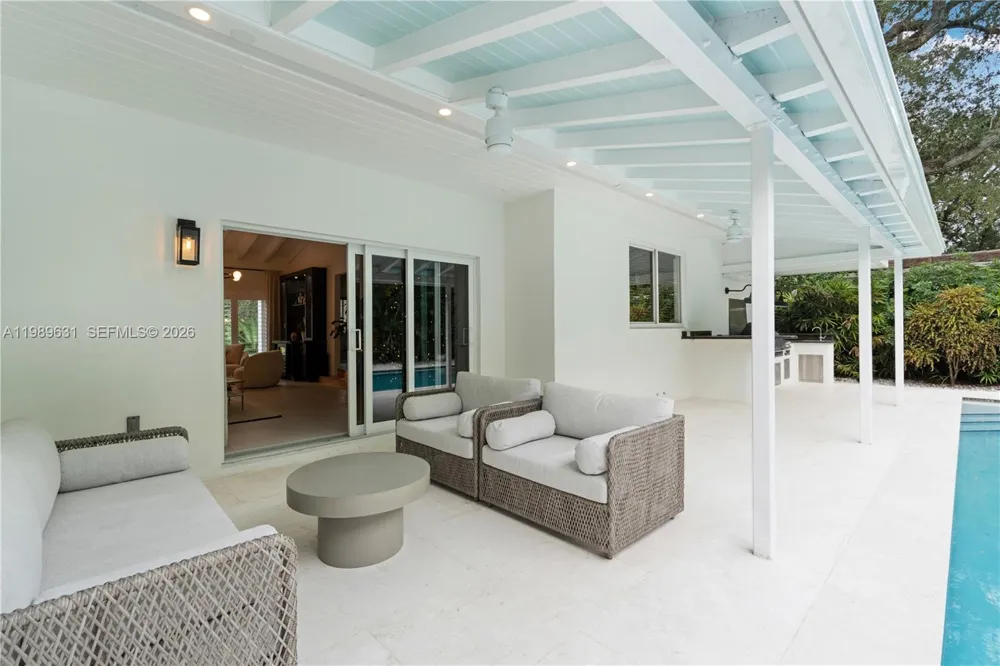 426 Hardee Rd Coral Gables, FL 33146