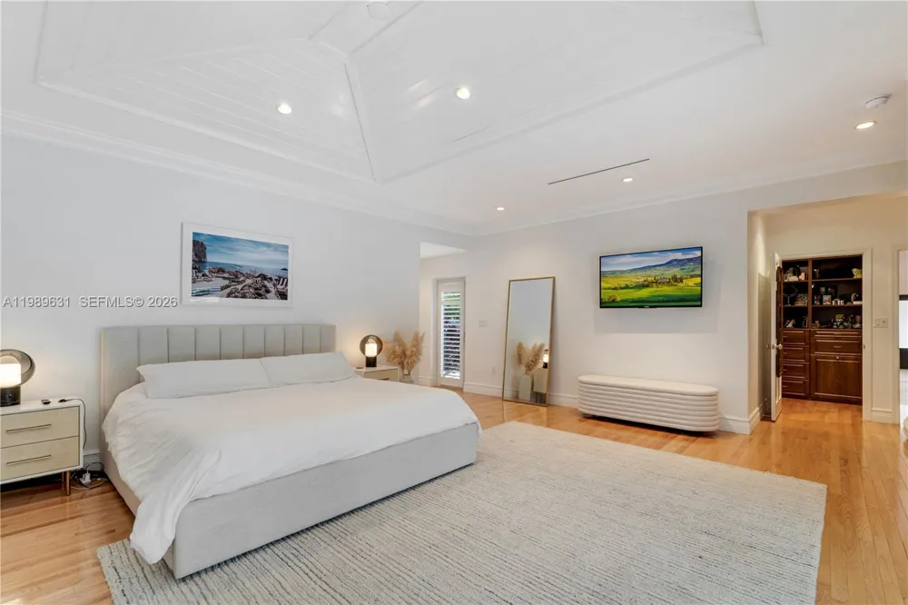 426 Hardee Rd Coral Gables, FL 33146