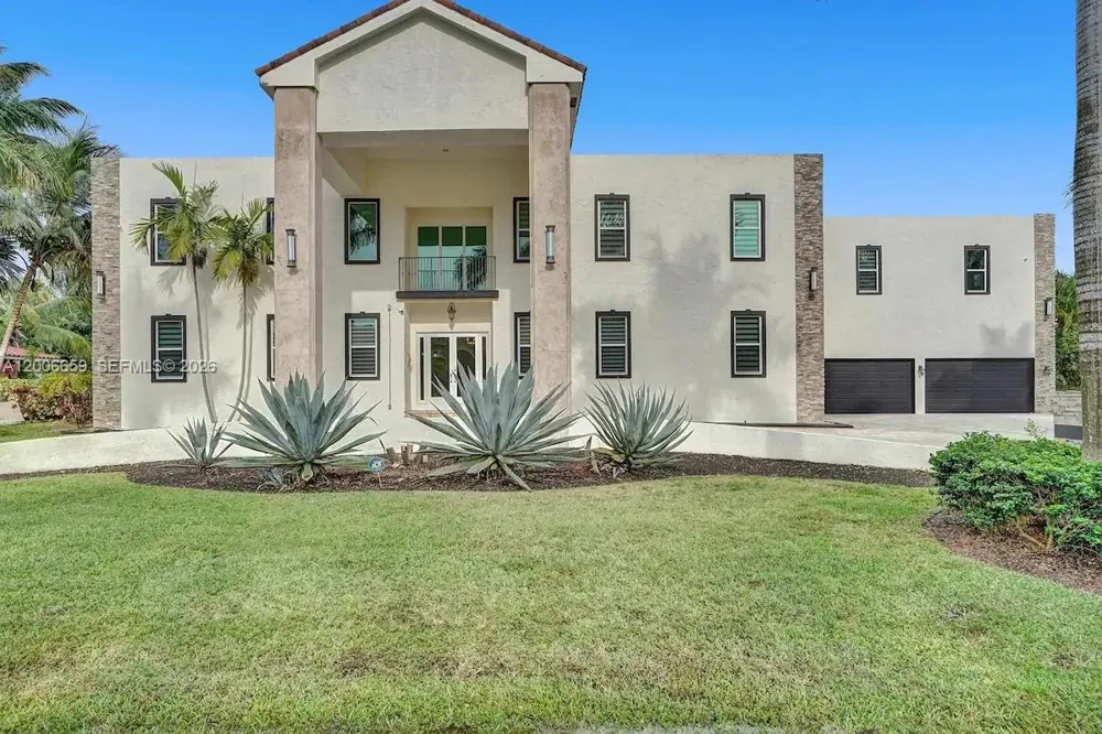 1430 NW 114th Ave Plantation, FL 33323