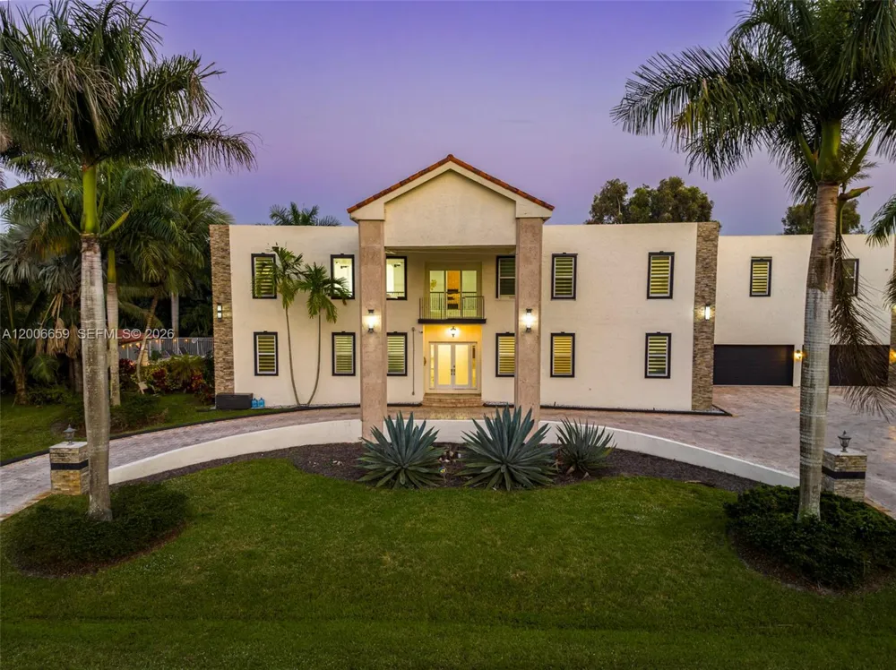 1430 NW 114th Ave Plantation, FL 33323