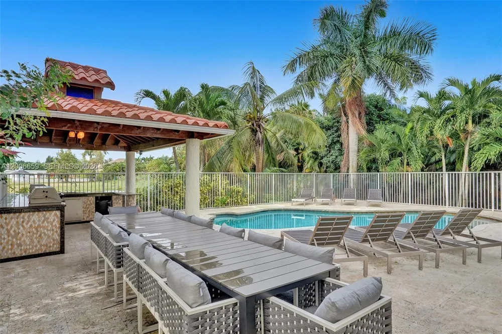 1430 NW 114th Ave Plantation, FL 33323