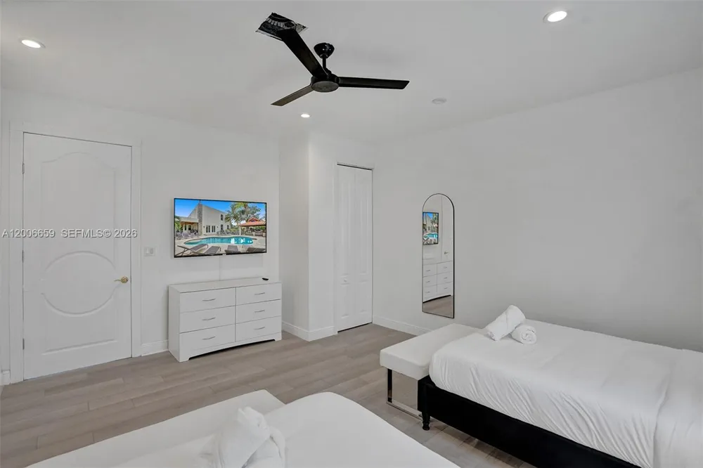 1430 NW 114th Ave Plantation, FL 33323