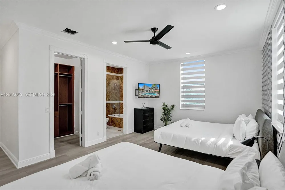 1430 NW 114th Ave Plantation, FL 33323