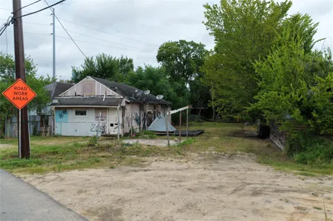 2615 Gray Street