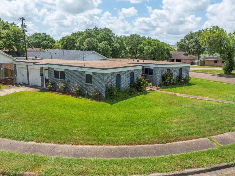 101 Mc Dow Street Victoria, TX 77901