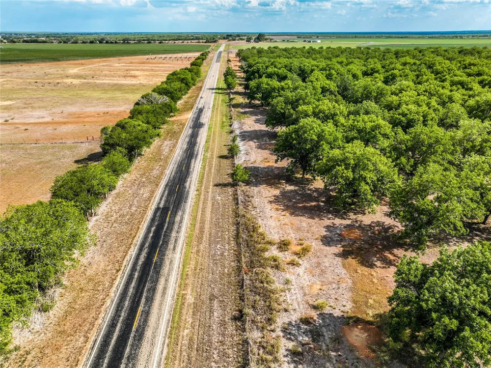 2 Fm 1784 Pleasanton, TX 78064
