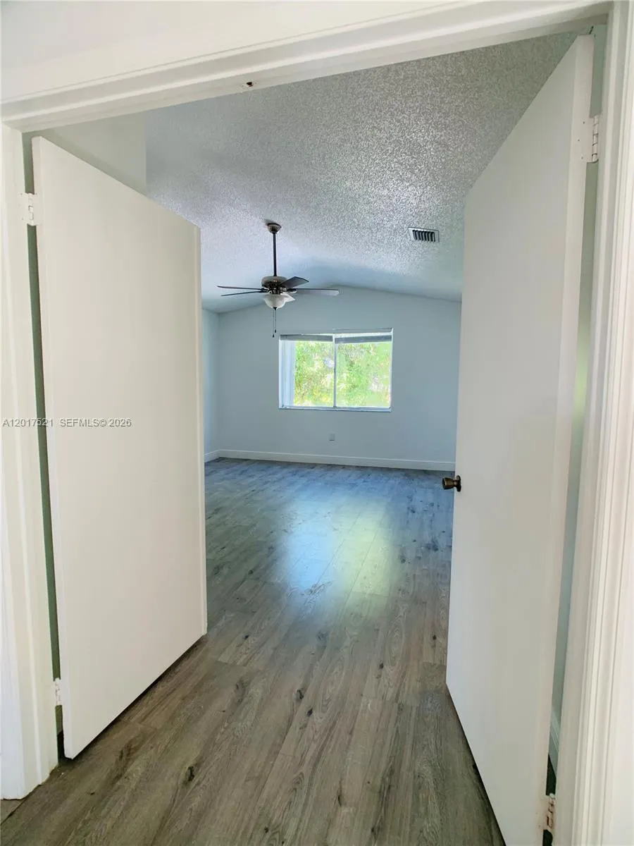 18801 NW 12th St #18801 Pembroke Pines, FL 33029