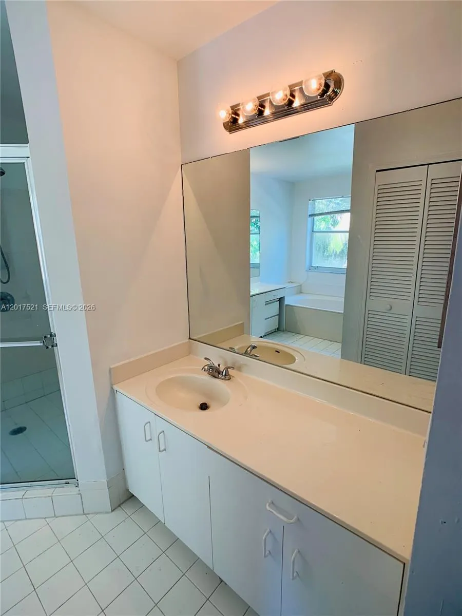 18801 NW 12th St #18801 Pembroke Pines, FL 33029