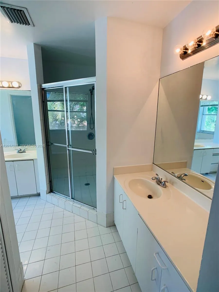 18801 NW 12th St #18801 Pembroke Pines, FL 33029