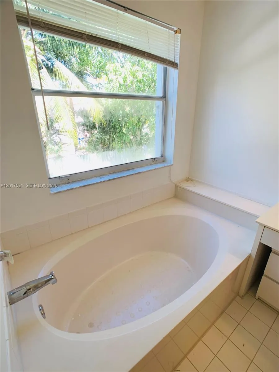 18801 NW 12th St #18801 Pembroke Pines, FL 33029