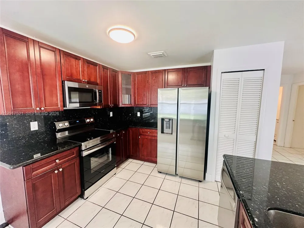 18801 NW 12th St #18801 Pembroke Pines, FL 33029