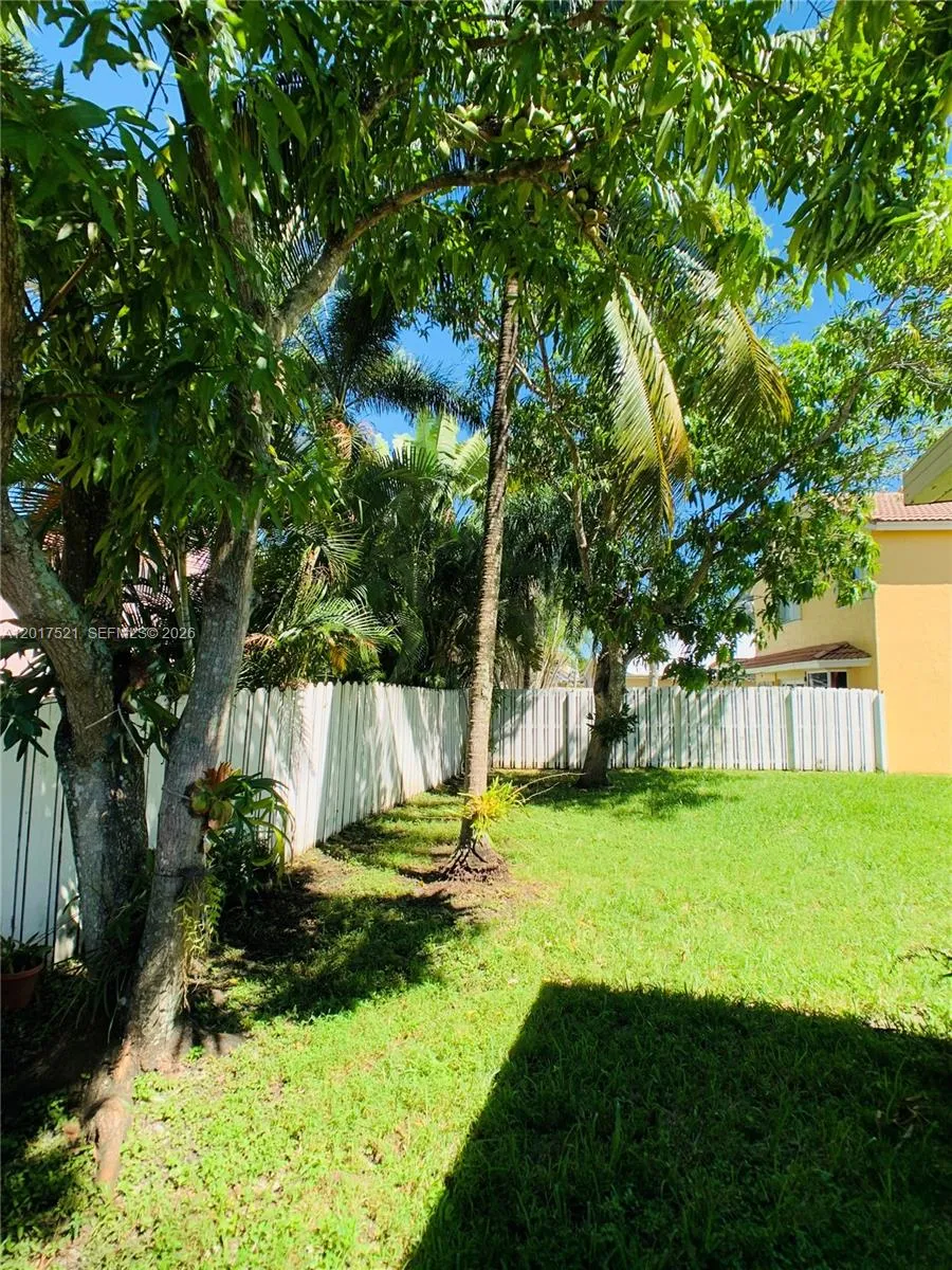 18801 NW 12th St #18801 Pembroke Pines, FL 33029
