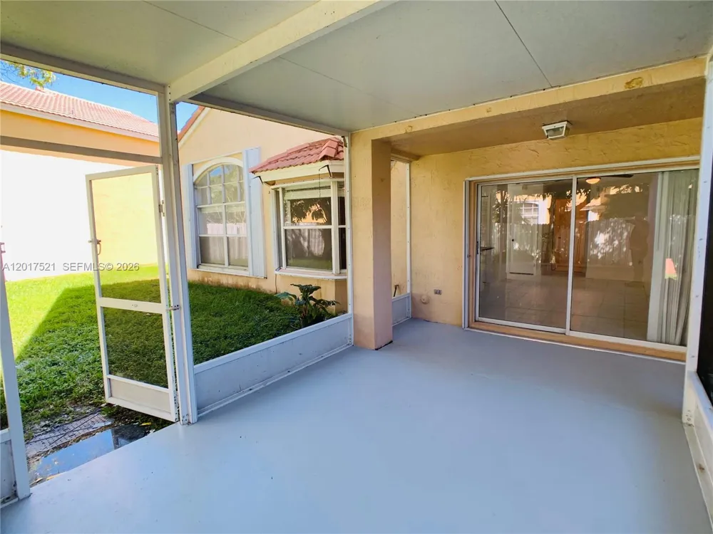 18801 NW 12th St #18801 Pembroke Pines, FL 33029
