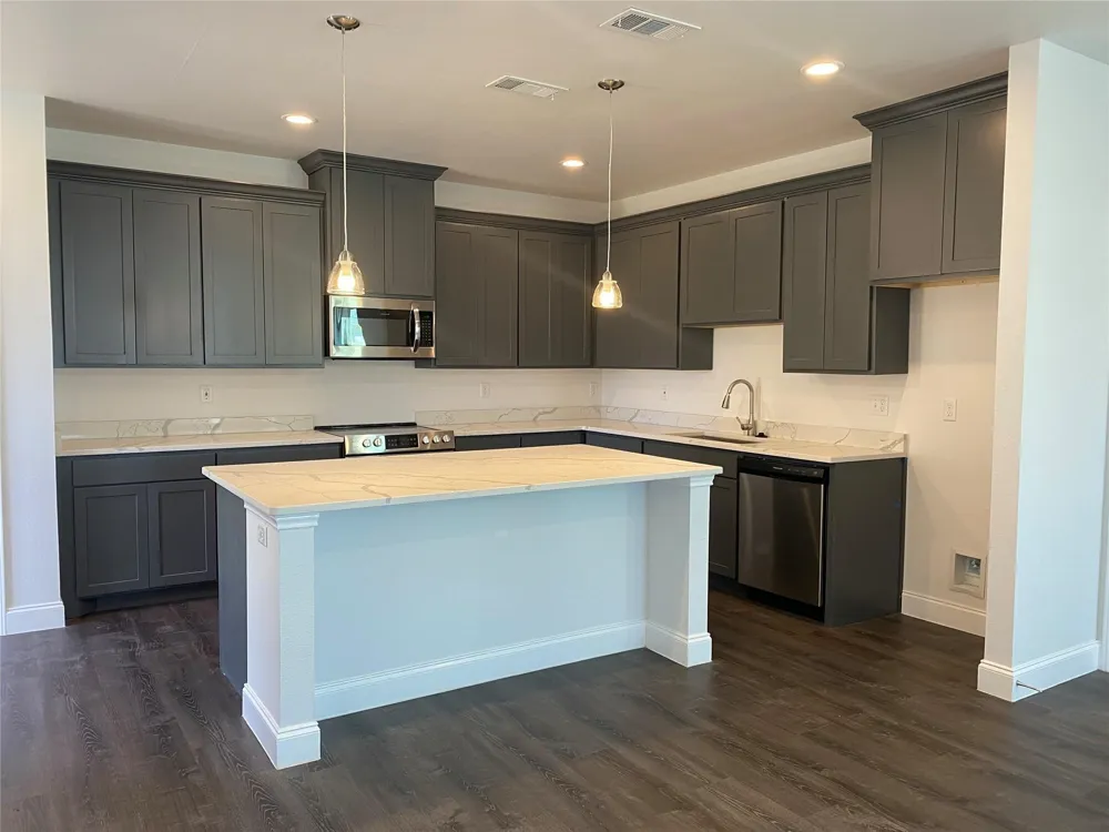 3025 Barling Greenville, TX 75401