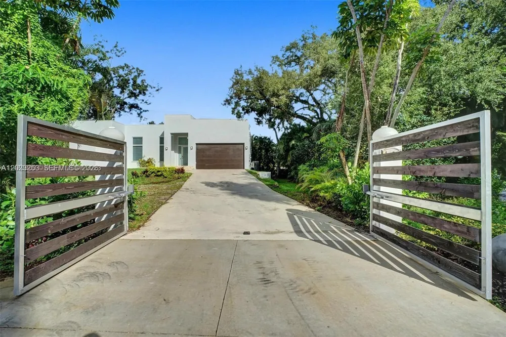 1759 SW 30th Pl Fort Lauderdale, FL 33315
