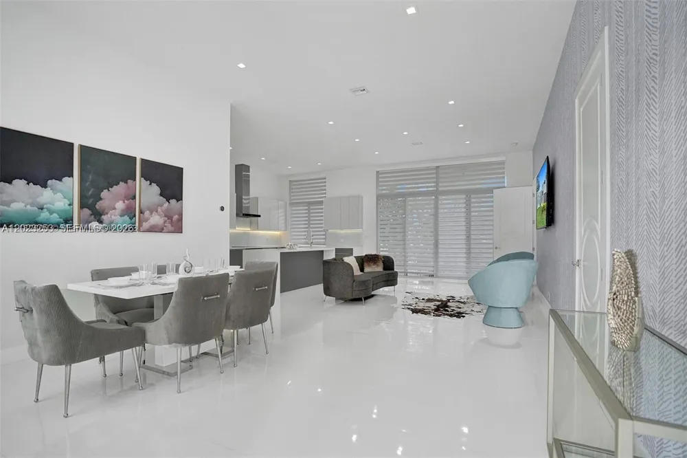 1759 SW 30th Pl Fort Lauderdale, FL 33315