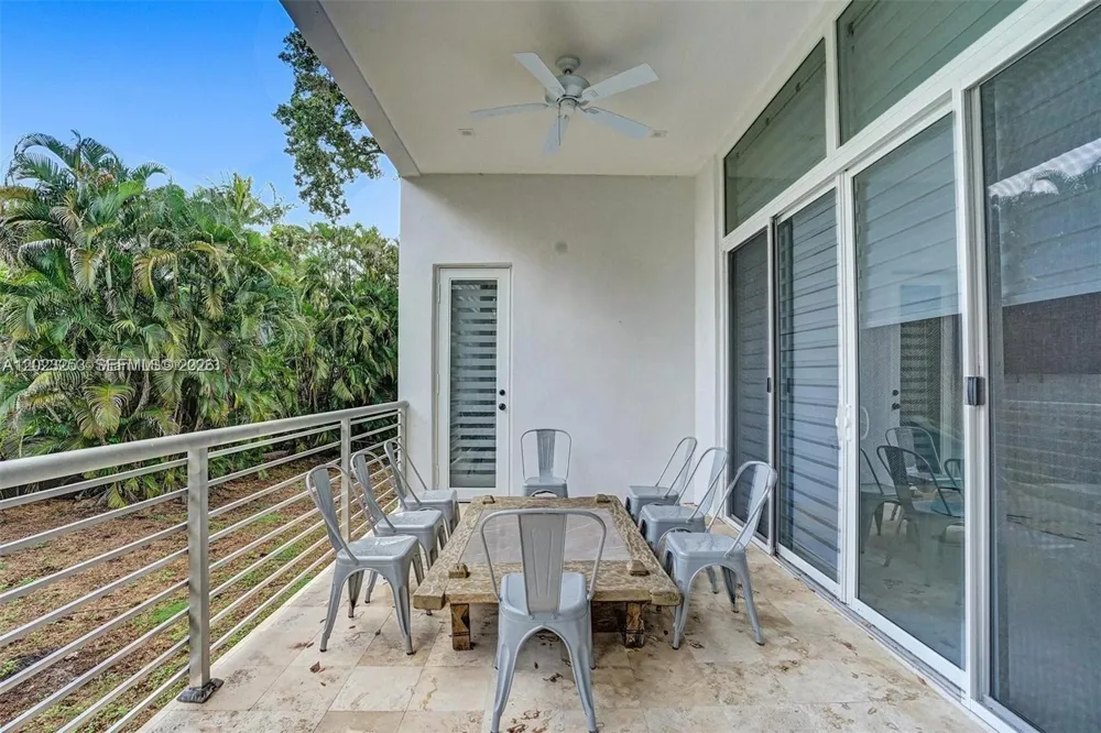 1759 SW 30th Pl Fort Lauderdale, FL 33315