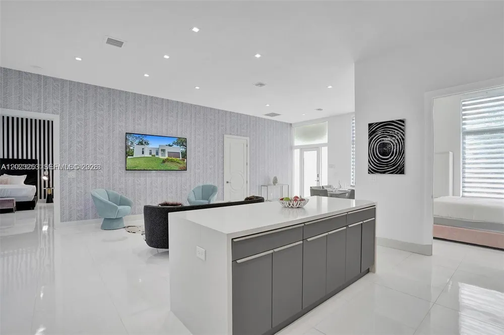 1759 SW 30th Pl Fort Lauderdale, FL 33315