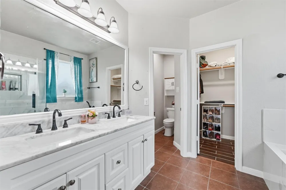 9906 Jewel Lane Rosharon, TX 77583