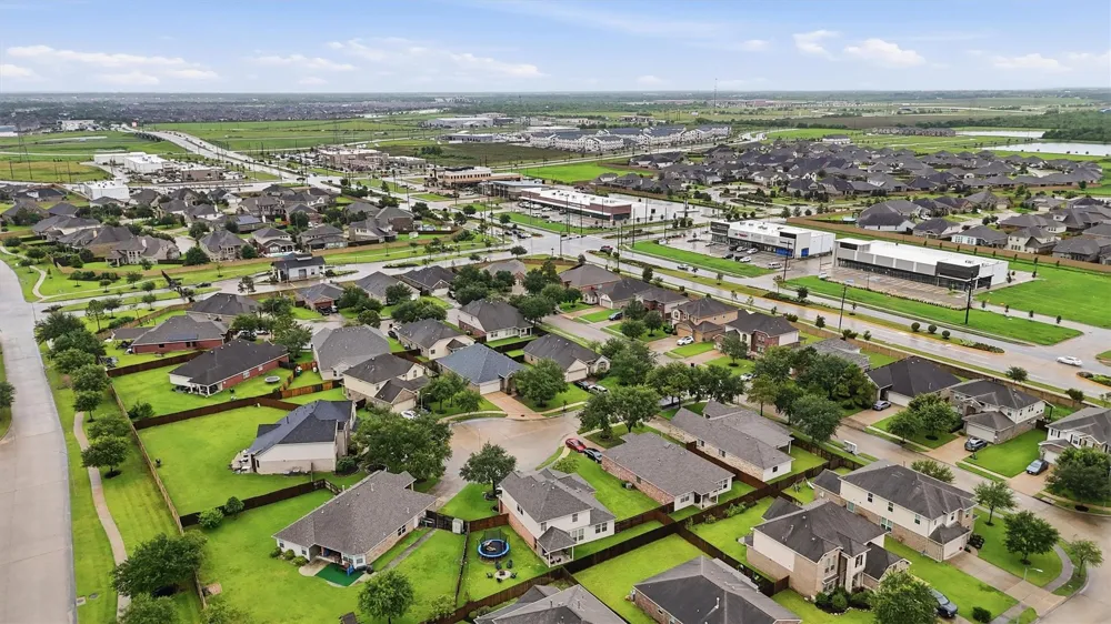 9906 Jewel Lane Rosharon, TX 77583