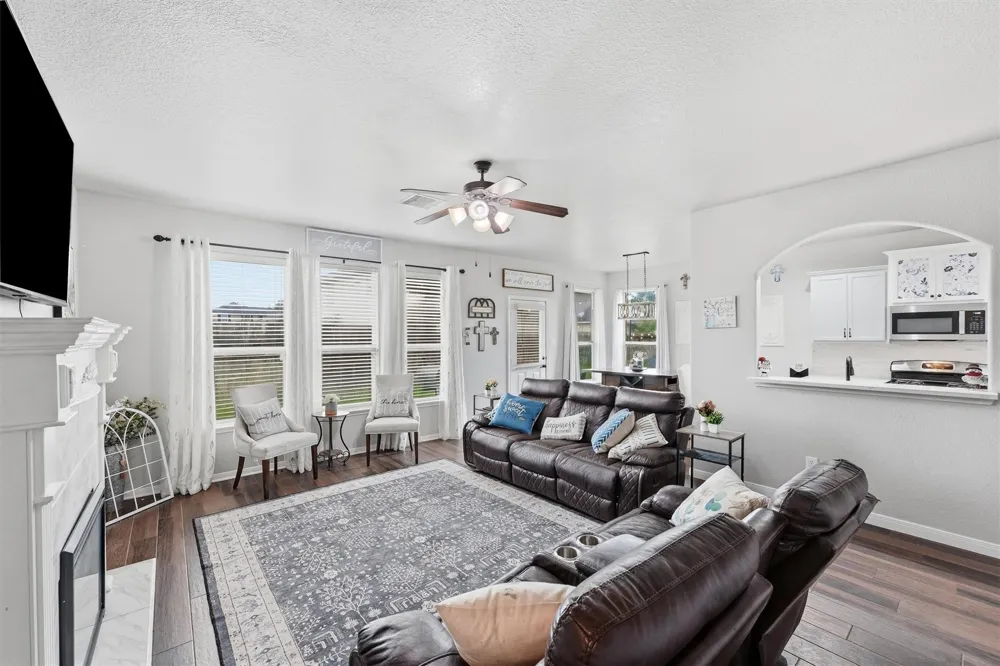 9906 Jewel Lane Rosharon, TX 77583