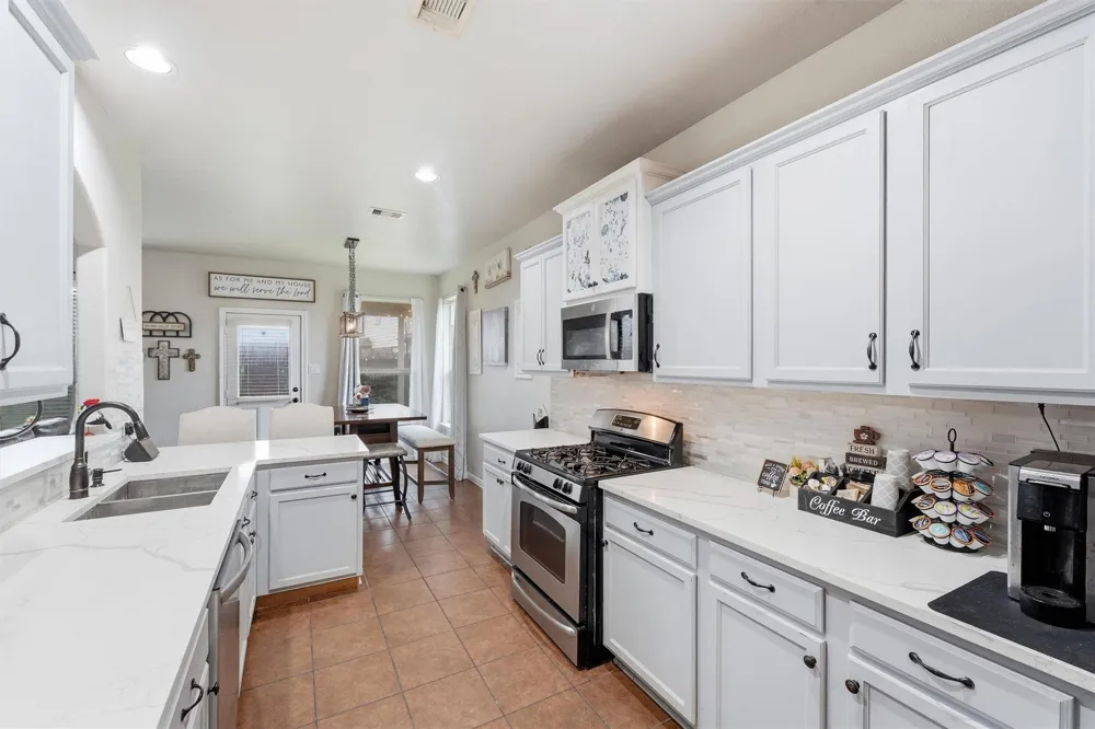 9906 Jewel Lane Rosharon, TX 77583