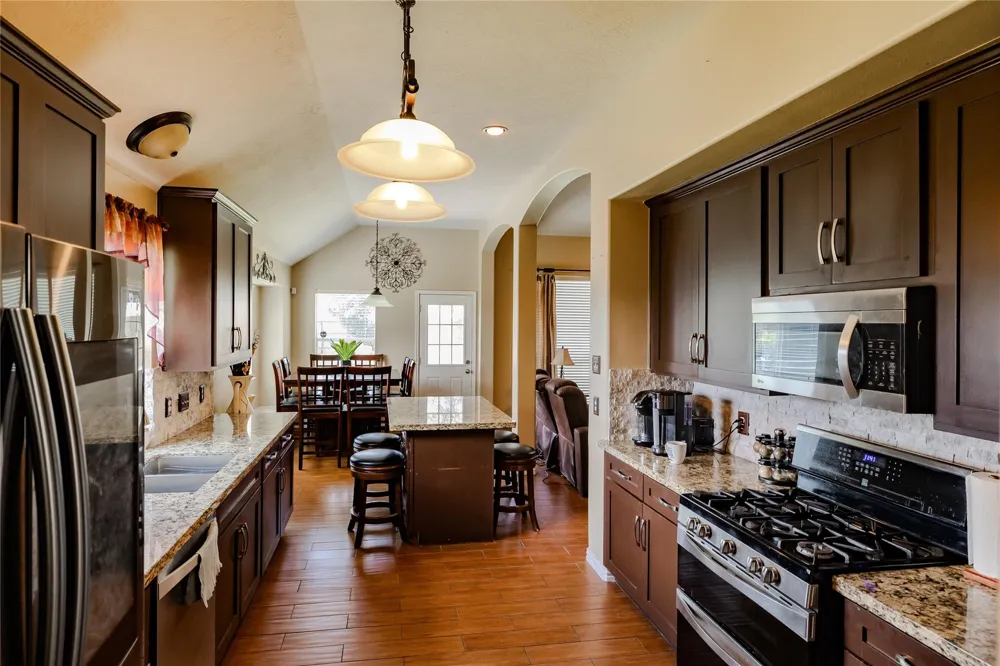 5414 Summer Oak Drive Pasadena, TX 77505