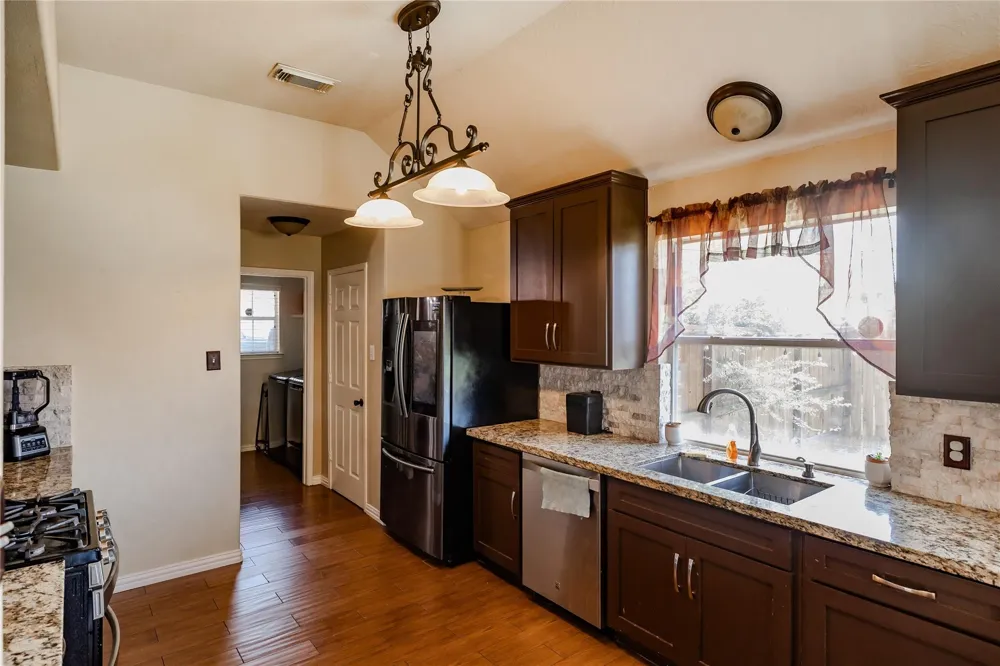 5414 Summer Oak Drive Pasadena, TX 77505