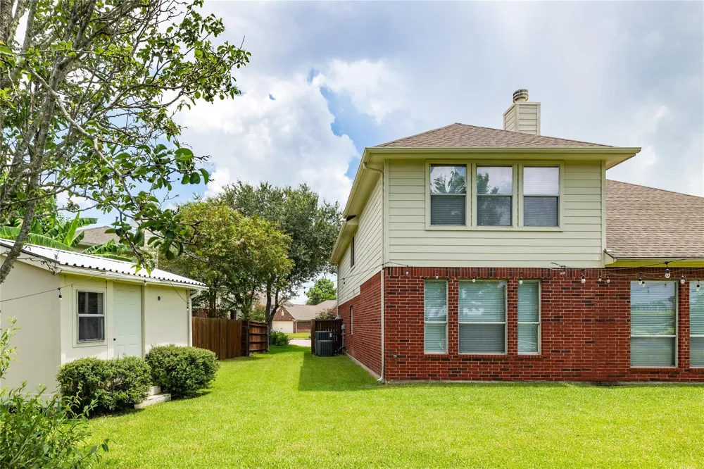 5414 Summer Oak Drive Pasadena, TX 77505