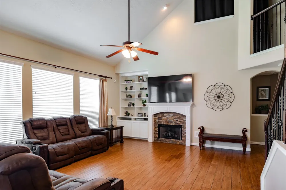 5414 Summer Oak Drive Pasadena, TX 77505