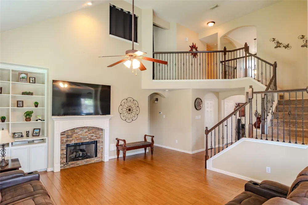 5414 Summer Oak Drive Pasadena, TX 77505