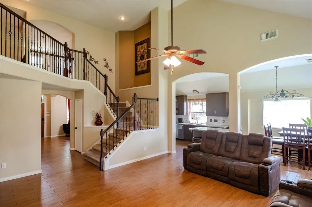5414 Summer Oak Drive Pasadena, TX 77505