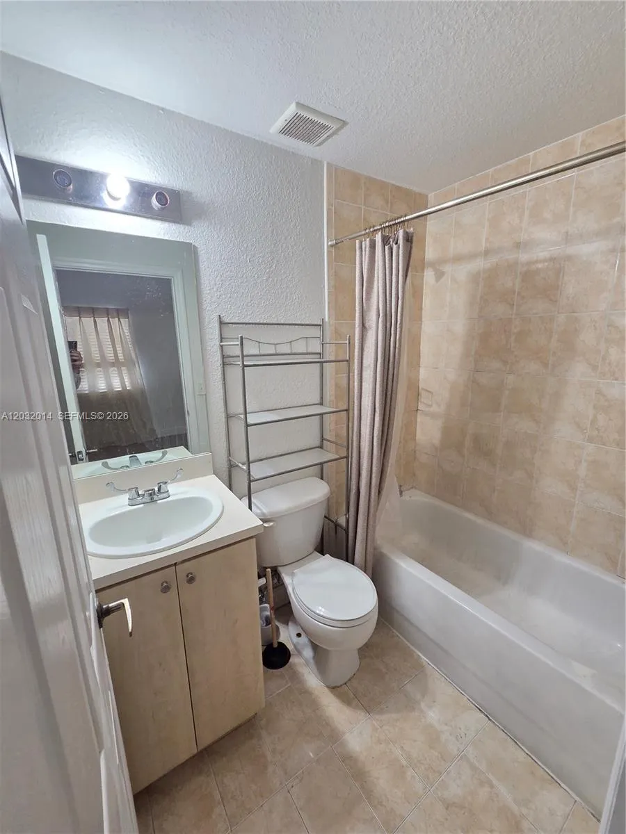 7989 NW 8th St #108D Miami, FL 33126