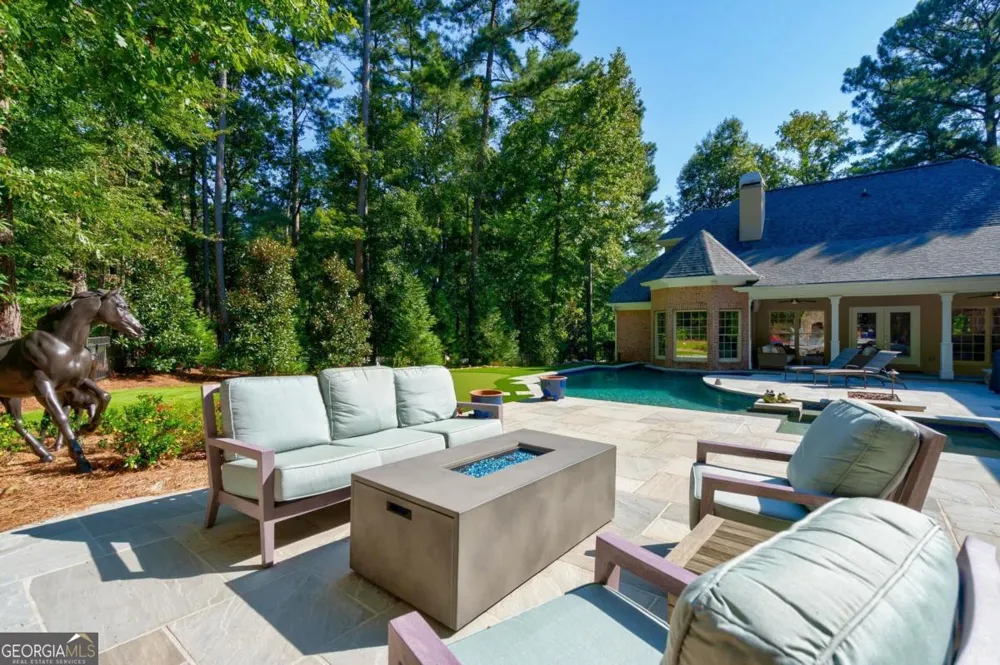 1101 Club Cove DR Greensboro, GA 30642