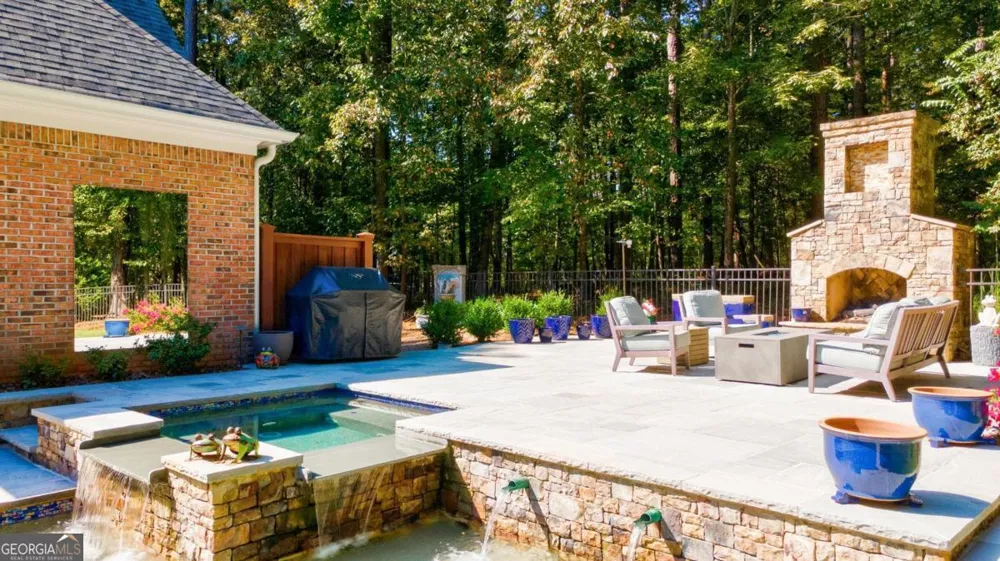 1101 Club Cove DR Greensboro, GA 30642