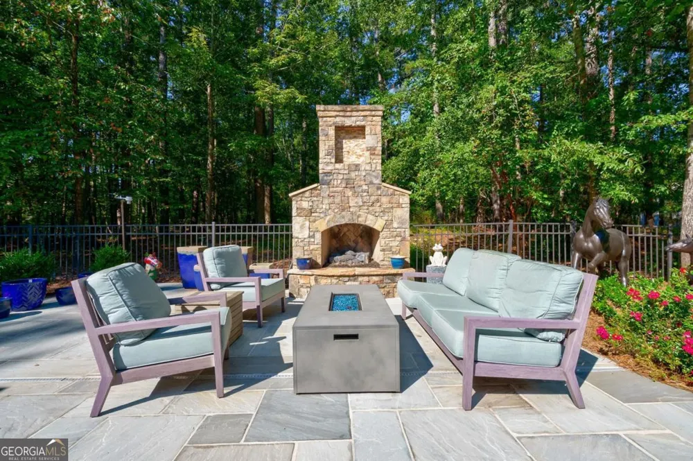 1101 Club Cove DR Greensboro, GA 30642