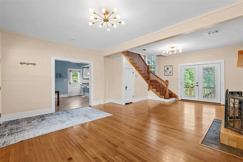 202 Meadowlawn Street Shoreacres, TX 77571