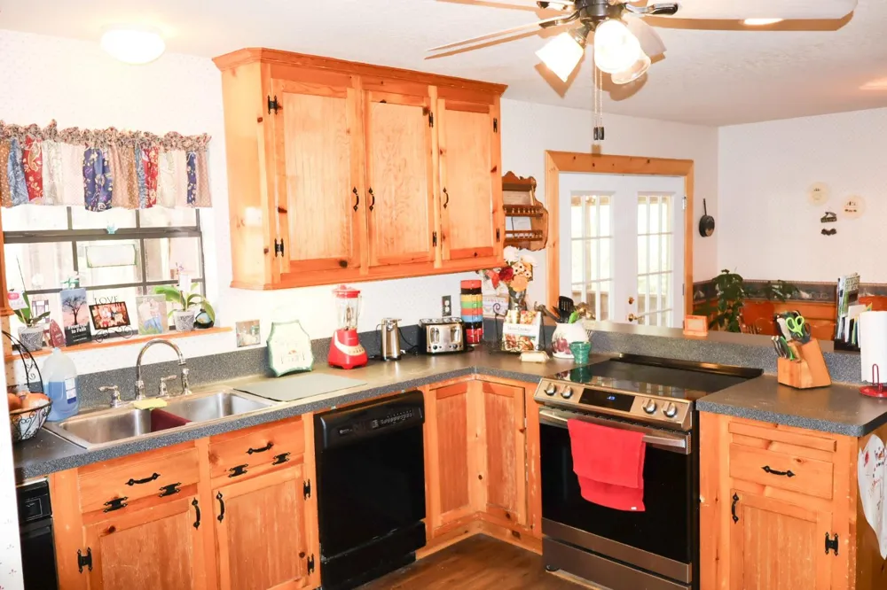 695 County Road 2309 Cleveland, TX 77327